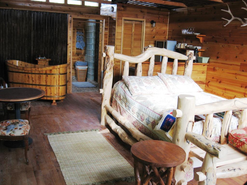 Shady Lady Bed And Breakfast Scottys Junction Habitación foto